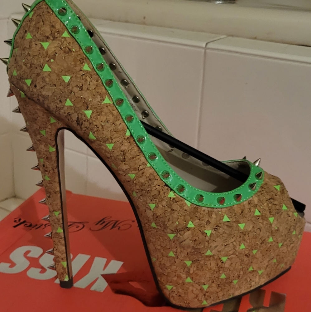 New Red Kiss Pumps Unique